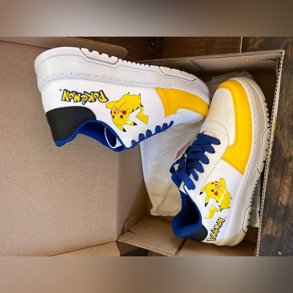 Pokemon Pikachu kids shoes unisex size 4
10”inch long